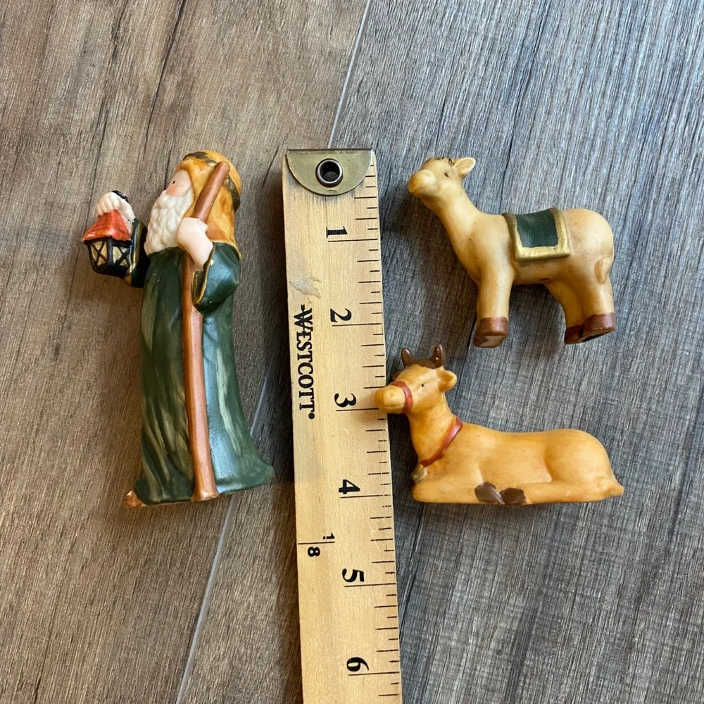 Vintage Style Ceramic 7 Piece Nativity Scene Set Christmas Decor Figurines 2003